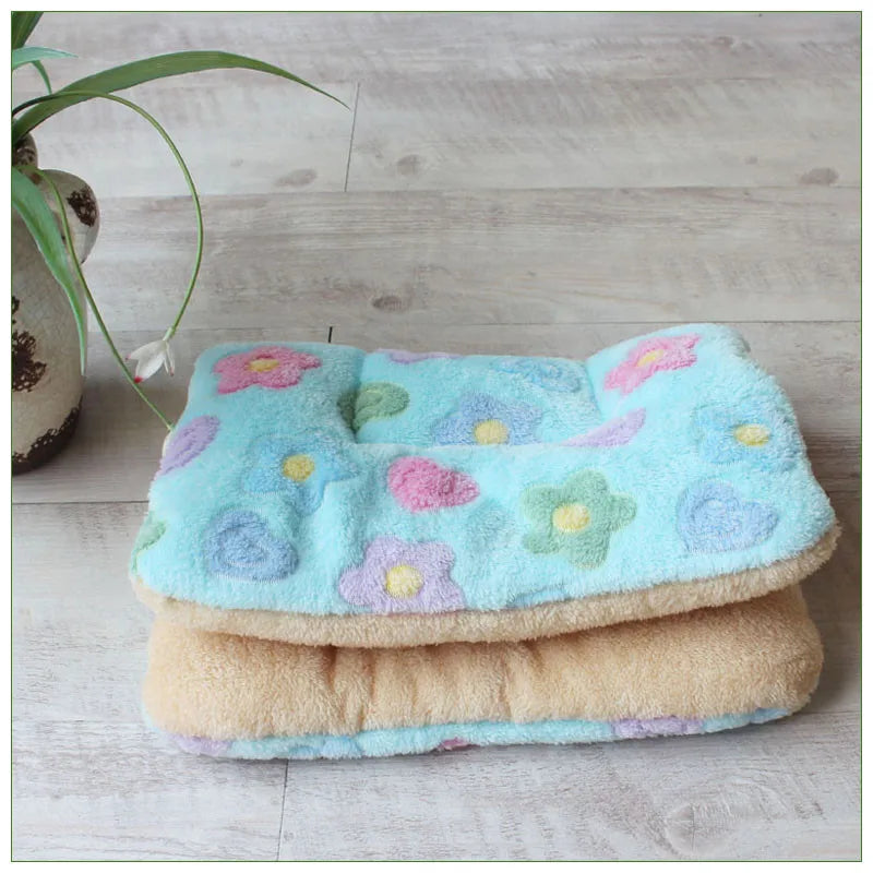 Warm Soft Fleece Pet Mat Travel Cat Litter Dog Blanket Puppy Cushion Pet Pad Dog Bed  Cheap 5 Size for Small And Large Dogs