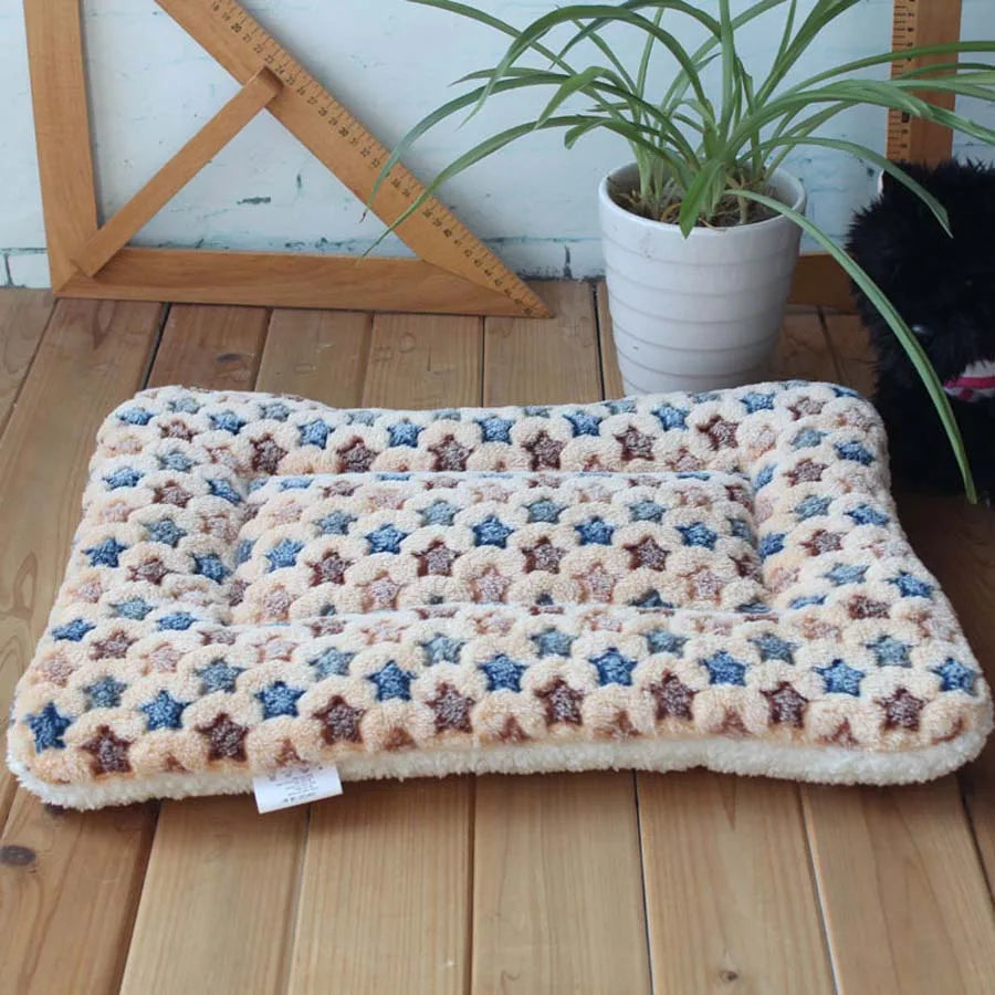 Warm Soft Fleece Pet Mat Travel Cat Litter Dog Blanket Puppy Cushion Pet Pad Dog Bed  Cheap 5 Size for Small And Large Dogs