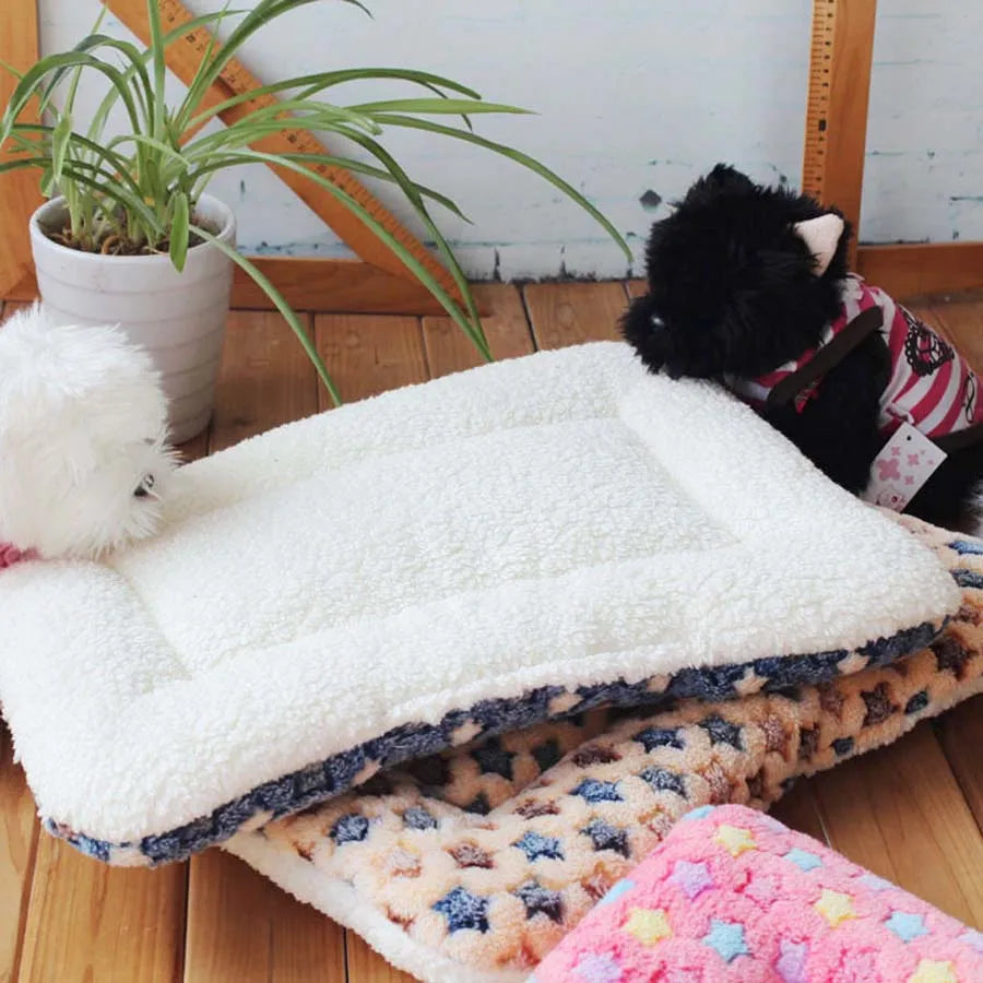 Warm Soft Fleece Pet Mat Travel Cat Litter Dog Blanket Puppy Cushion Pet Pad Dog Bed  Cheap 5 Size for Small And Large Dogs